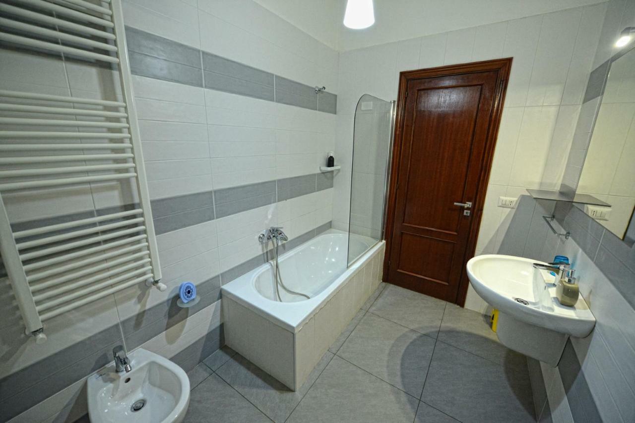 Aback Policlinico Hotel Бари Екстериор снимка